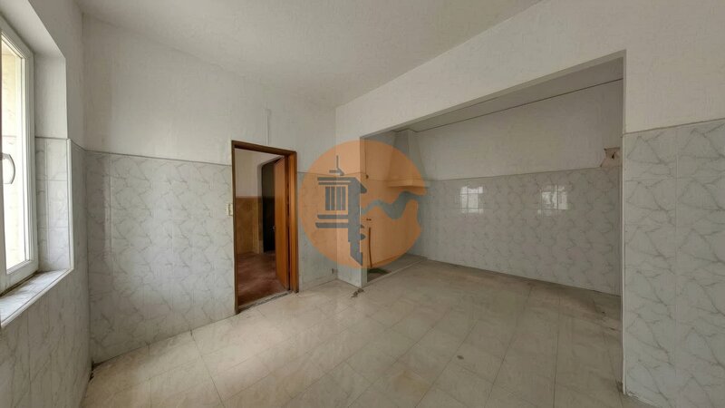 -215973607_ID294cce01-0000-0500-0000-000019932671.jpg