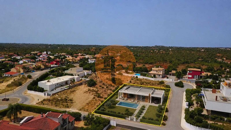 Lote Urbano com 1496m2 Quelfes Olhão - excelentes acessos