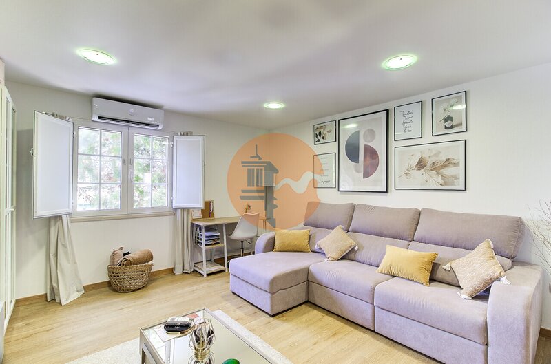 Apartment 2 bedrooms Refurbished in the center Vila Real de Santo António - lots of natural light, air conditioning