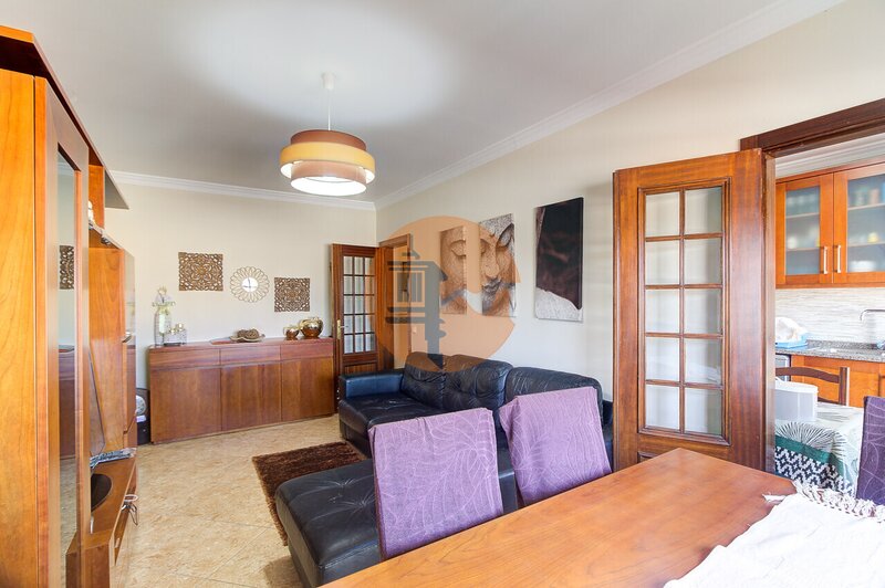 Apartamento T3 no centro Vila Real de Santo António - excelente localização, marquise, sótão, varanda