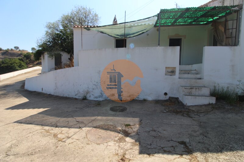 Casa para recuperar V2+3 Odeleite Castro Marim - piscina