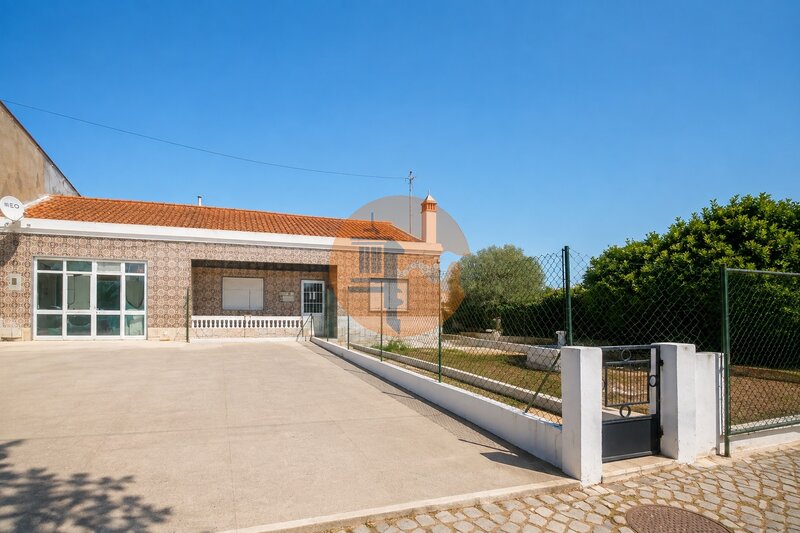 Moradia V4 Estoi Faro - garagem, terraço, zona calma, bbq, jardim