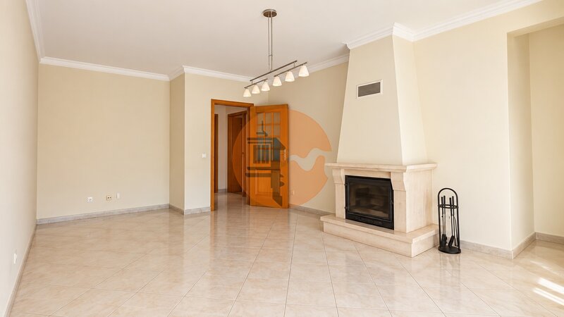 Apartment 3 bedrooms in the center São Brás de Alportel - terrace, store room, balconies, fireplace