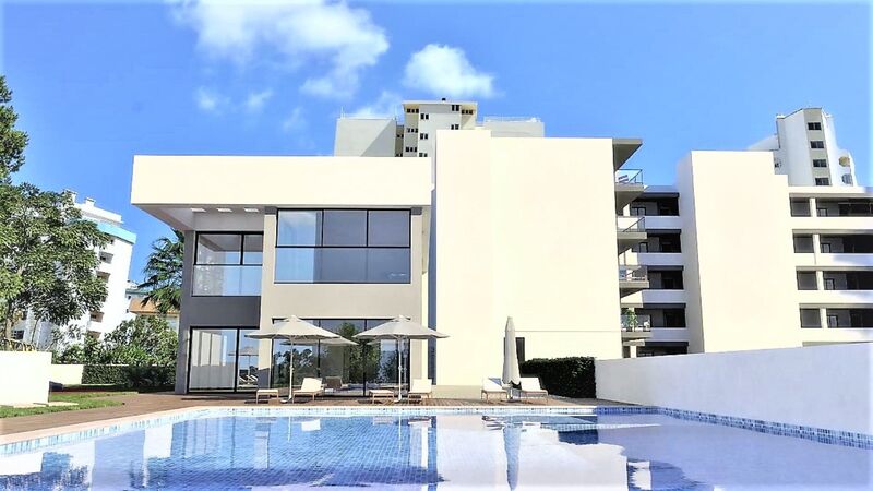 Apartamento novo em construção T1 Praia da Rocha Portimão - condomínio fechado, piscina, banho turco, parque infantil, ténis, sauna