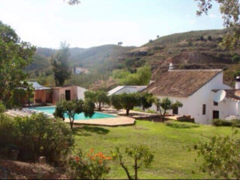 House in the countryside 3 bedrooms Silves - swimming pool, fireplace, equipped kitchen, air conditioning, barbecue