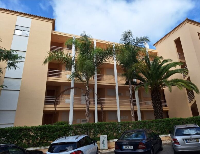 Apartment T2 excellent condition Alvor Portimão - garage, barbecue, balcony, kitchen, swimming pool, parking space