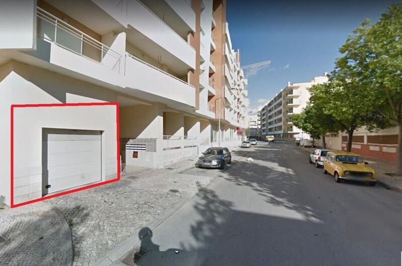 Garage Spacious in the center Quintão Armação de Pêra Silves