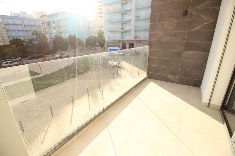 Apartamento T2 novo Armação de Pêra Silves - parqueamento, varanda, bbq, ar condicionado