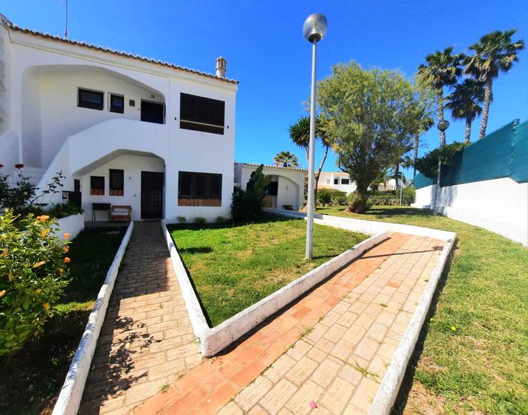 Apartamento T1 Porches Lagoa (Algarve) - piscina, jardins, terraços, 1º andar, lareira, arrecadação