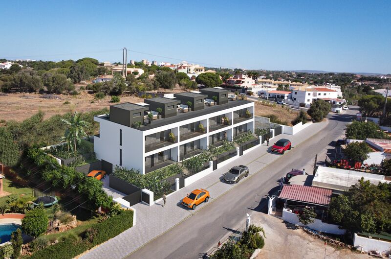 House 3 bedrooms townhouse Mosqueira Ferreiras Albufeira - garage, garden, barbecue, terrace