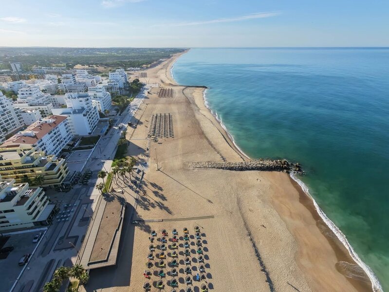 Apartamento Reformado T2 Calçadão Quarteira Loulé - vista mar, garagem, condomínio, depósito, equipado, terraço
