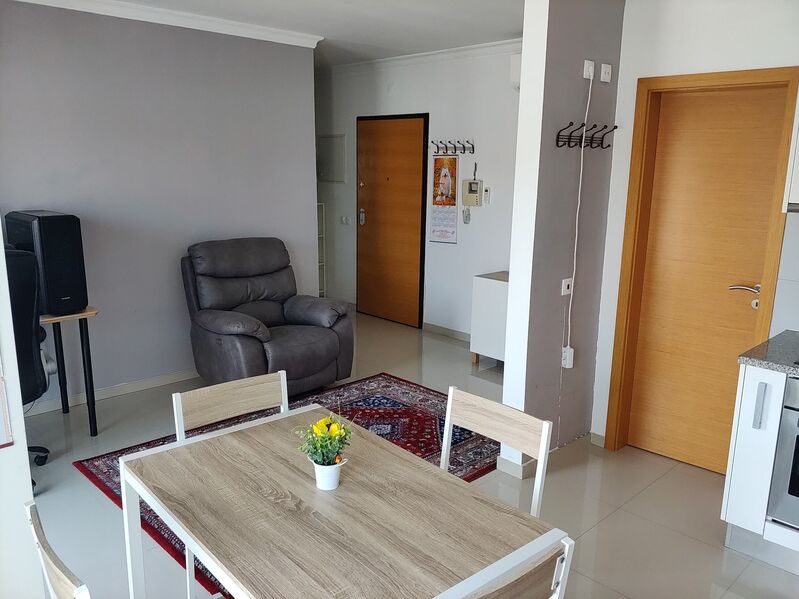 Apartment T1+1 in good condition Tunes Silves - parking space, great location, 2nd floor, garage, air conditioning, balconies, balcony, terrace