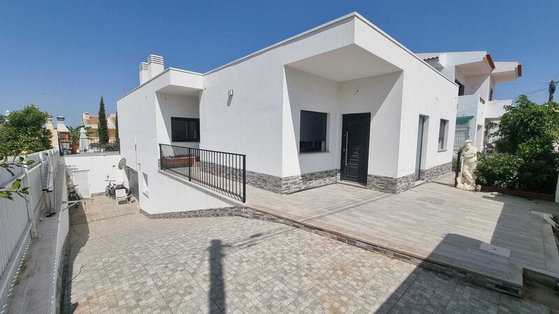 House 3 bedrooms Silves - quiet area, swimming pool, garden
