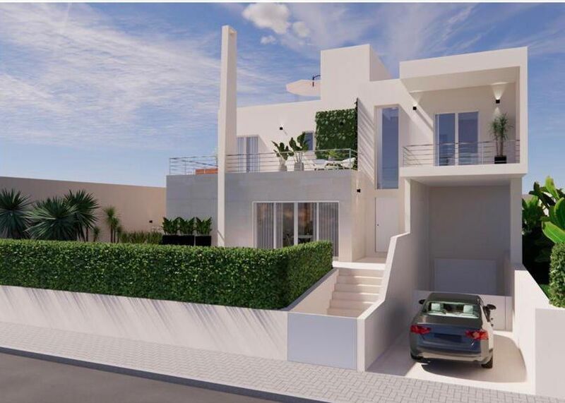 Moradia V4 nova Pátio Albufeira - varandas, jardim, aquecimento central, rega automática, ar condicionado, excelente vista, vidros duplos, terraço, piscina
