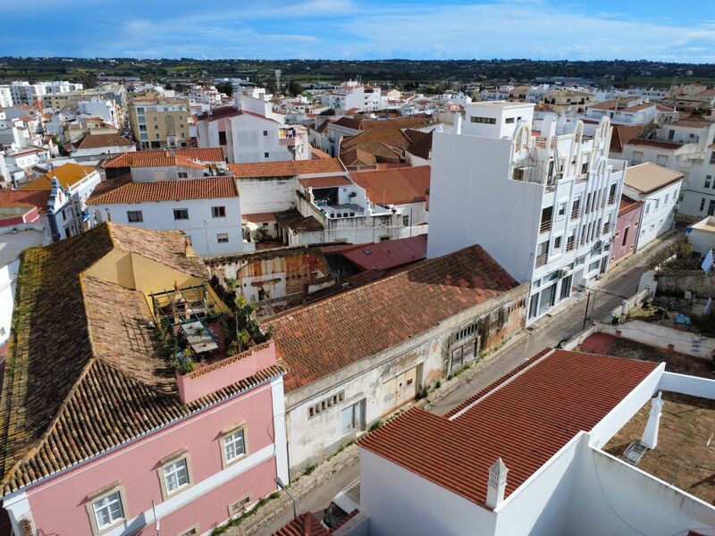 Armazém com 200m2 Lagoa (Algarve)