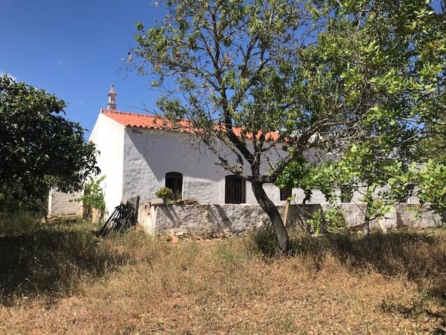 Moradia V4 Moderna Canais Tunes Silves - garagem, lareira, excelente vista, terraço, piscina