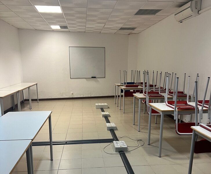 Shop Equipped Albufeira - meeting rooms, wc