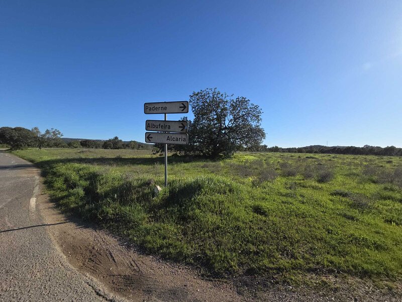 Land Agricultural with 1640sqm Paderne Albufeira - electricity