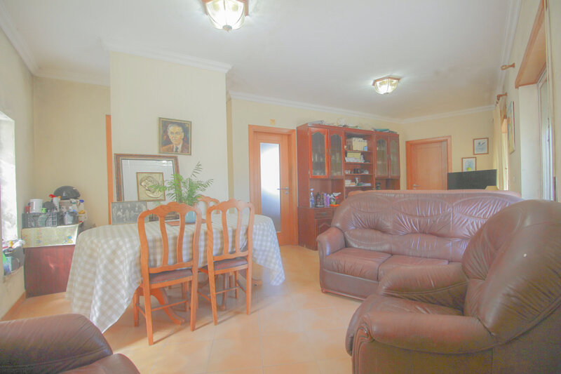 Apartamento T1 Tunes Silves - lugar de garagem, terraço, arrecadação, varanda