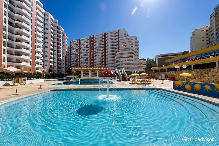 Apartment 1 bedrooms Portimão - swimming pool, balcony, kitchen, gated community, quiet area