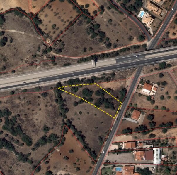 Land Rustic with 2807sqm Ferreiras Albufeira - great location, electricity