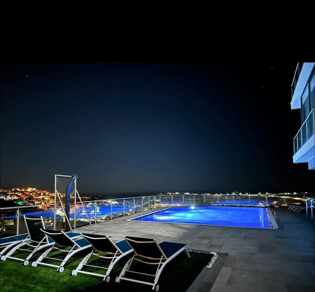 Apartment Modern 1 bedrooms Albufeira - furnished, garage, swimming pool, parking space, equipped, gated community, balconies