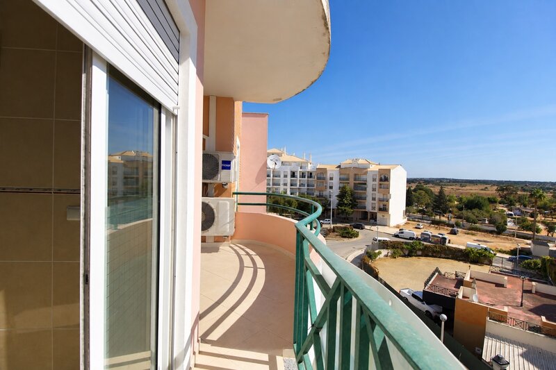 Apartment well located 2 bedrooms Armação de Pêra Silves - furnished, equipped, air conditioning, garage, parking space