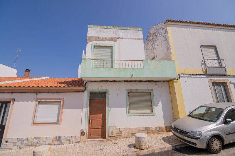 Moradia V3 Moderna Alvor Portimão - zona muito calma, marquise, quintal, terraços