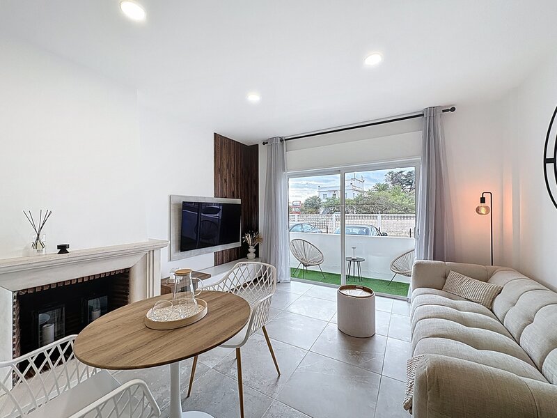 Apartment Modern 0+1 bedrooms Oura Albufeira - equipped, kitchen, air conditioning, fireplace, balcony