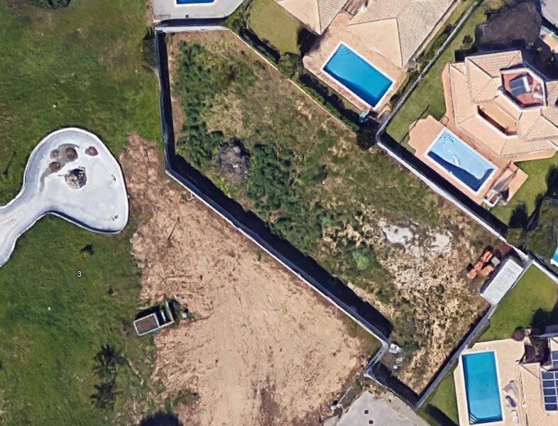 Plot Urban with 1180sqm Albufeira