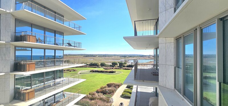 Apartment 1 bedrooms Luxury Avenida Beira Mar Armação de Pêra Silves - lots of natural light, sound insulation, air conditioning, gated community, parking space, swimming pool, sea view, balcony, sauna, garage, gardens, turkish bath, playground