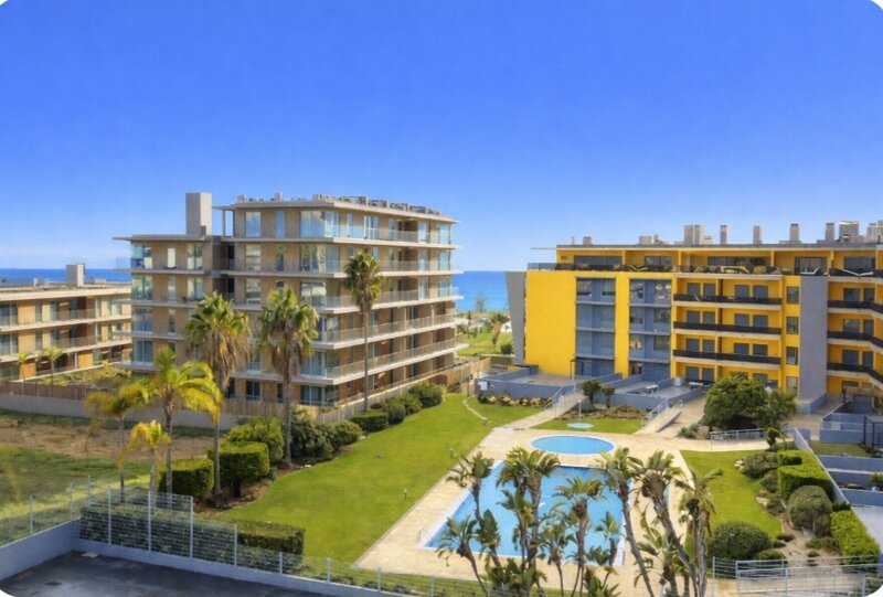Apartment 2 bedrooms Quarteira Loulé - store room, kitchen, fireplace, swimming pool, terraces, air conditioning, tennis court, garden