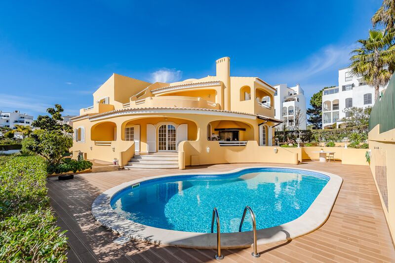 House V3+1 Praia do Vau Portimão - swimming pool, terrace, air conditioning, garden, sea view, balcony, fireplace, garage, barbecue