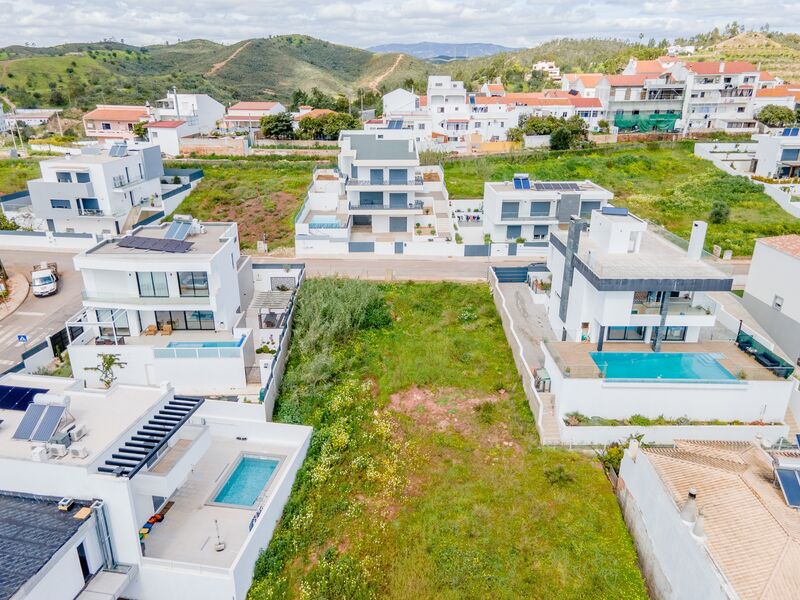 Lote de terreno Urbano com 497m2 Silves