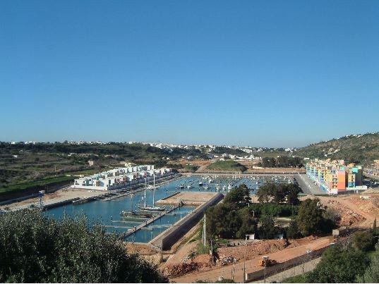 Lote de Terreno com 5 496 m²  em Albufeira
