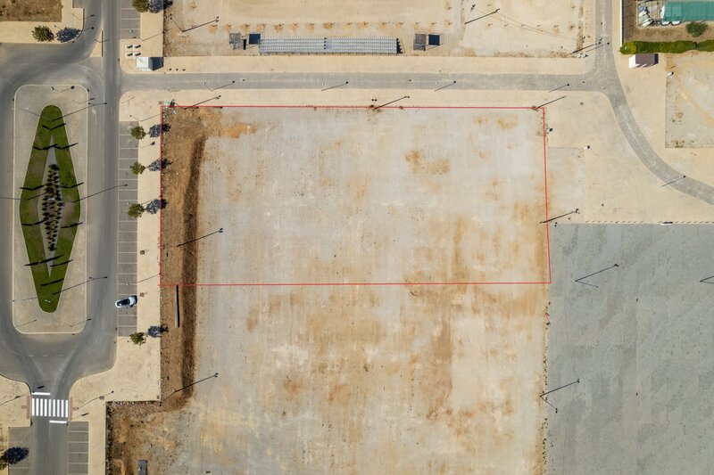 6 420 m&sup2;  Land plot with swimming pool in Albufeira