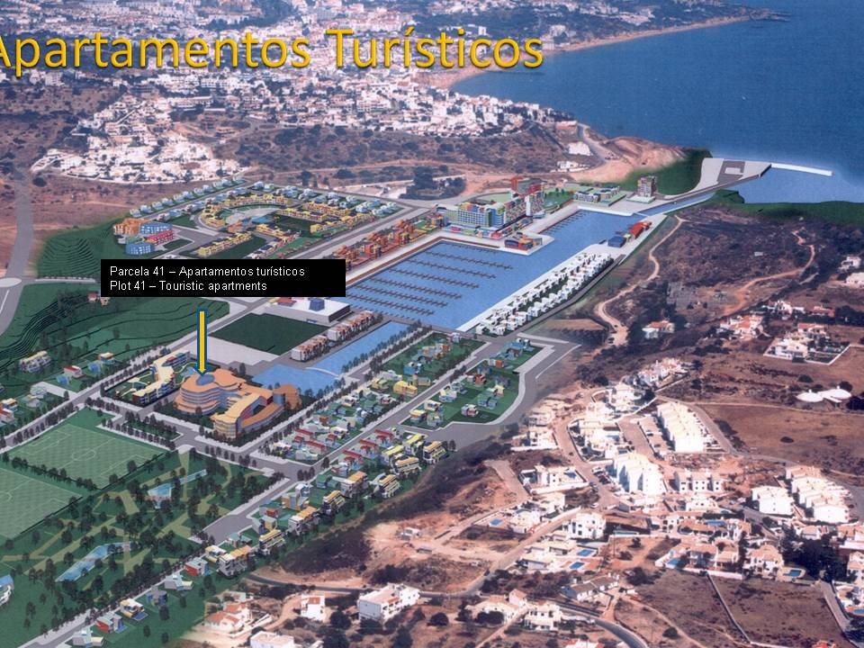Lote de Terreno com 6 420 m²  e piscina em Albufeira