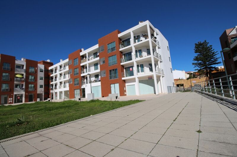 Loja Centro Silves - terraço, montra