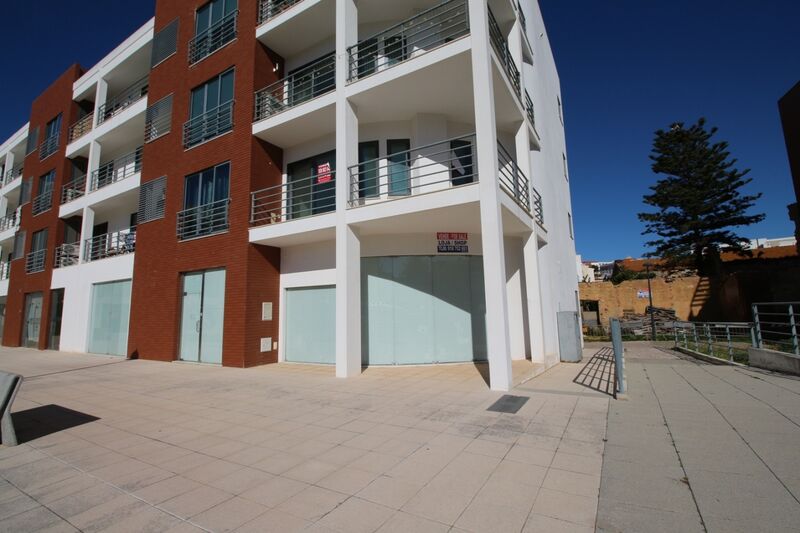  Commercial area in Silves