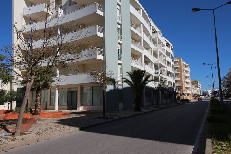  Commercial area in Silves