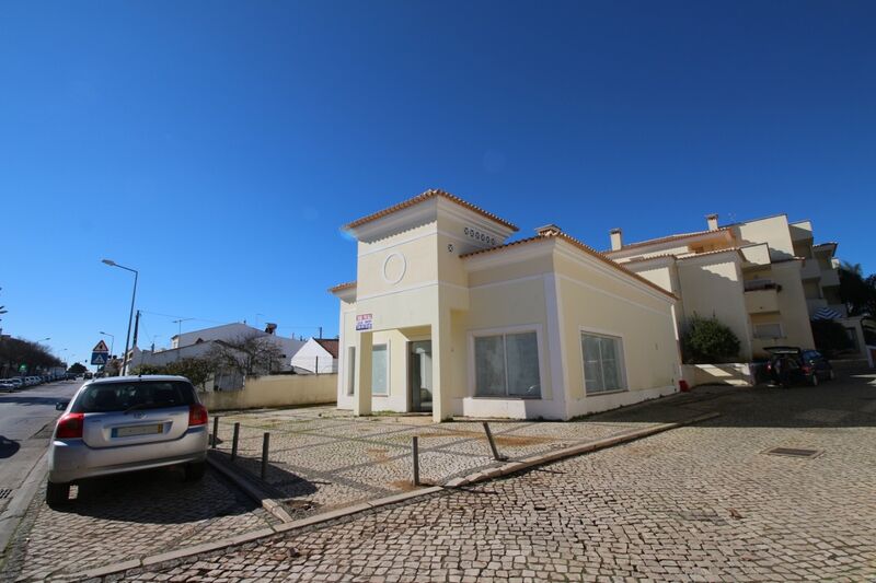  Commercial area in Albufeira