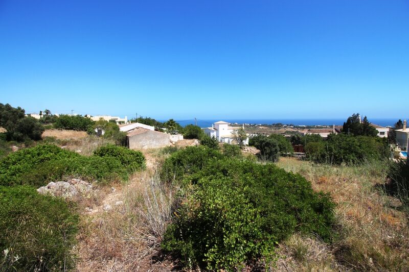 Lote de Terreno com 9 540 m²  e piscina em Albufeira