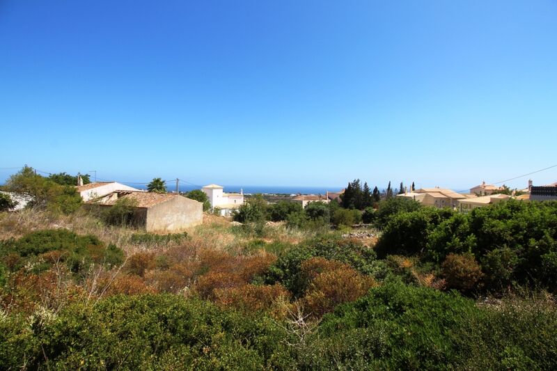 9 540 m²  Land plot with swimming pool in Albufeira