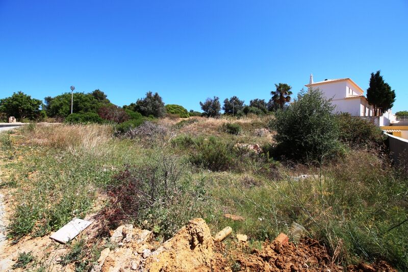 9 540 m²  Land plot with swimming pool in Albufeira