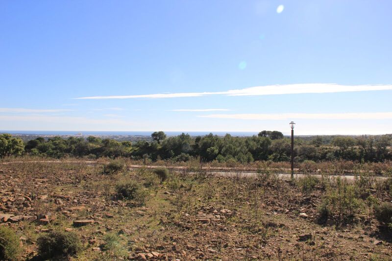Lote de Terreno com 2 834 m²  em Vila Real de Santo António