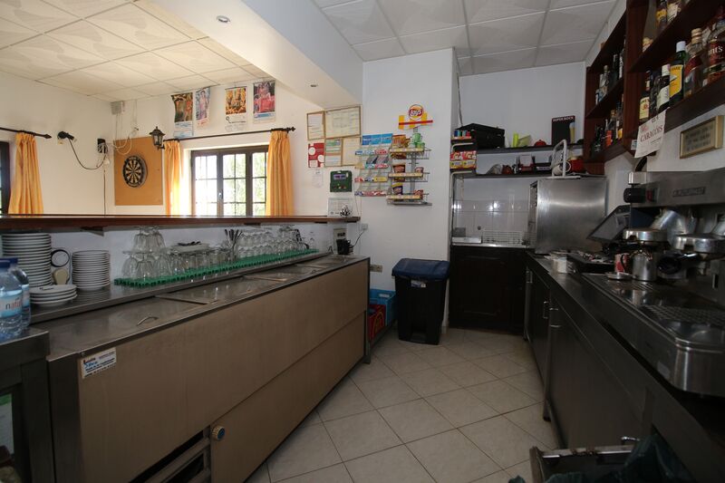 2 bedroom Commercial area in Albufeira