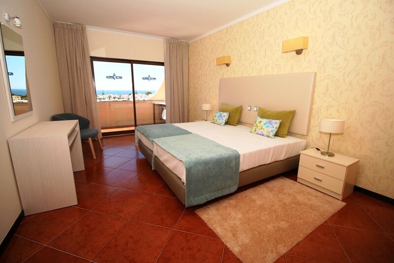 Apartamento com 2 quartos e piscina em Albufeira