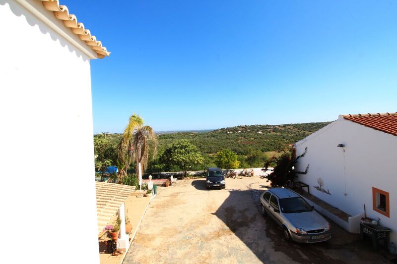 7 bedroom20 280 m²  Land plot in Silves