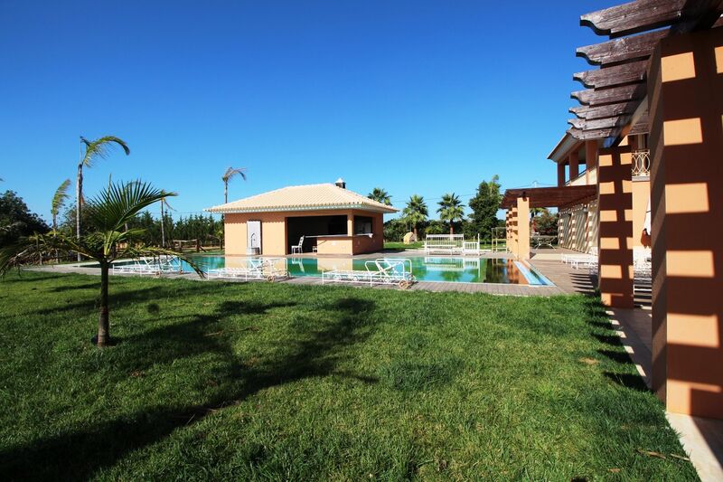 Moradia com 415 m² e 5 quartos com piscina à venda em Albufeira, Algarve 