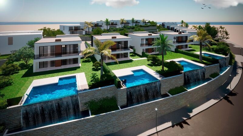 Lote de Terreno com 16 689 m²  em Albufeira